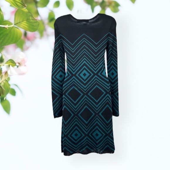 TRINA Turk Dress - Picture 2 of 4